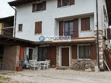 Foto Appartamento in via delle cascine, Nuvolera di 125 m² con 5 locali