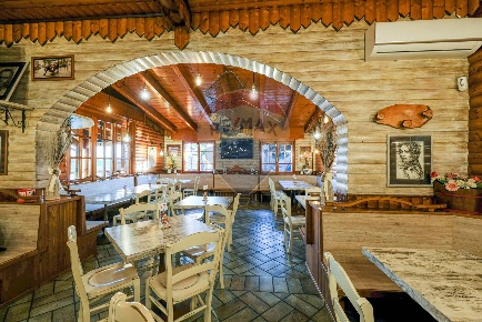 Foto Attività commerciale in Strada Soncinese, Romano di Lombardia