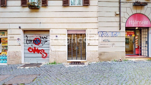 Foto Locale commerciale in Via Di Sant'antonio All'esquilino, Roma di 17 m²