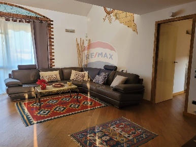 Foto Attico in Via san Bernardo, Mesero di 270 m² con 5 locali in vendita