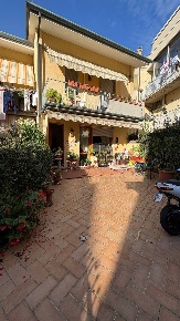 Foto Villa a schiera in Via degli Ontani, Viareggio Terminetto - Migliarina