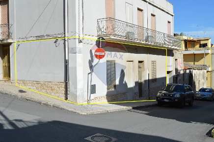 Foto Appartamento in via Rattazzi, Pachino Centro di 133 m² con 6 locali