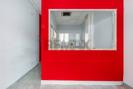 Foto Locale commerciale in Via Cesare Baronio 51, Roma Appio Latino