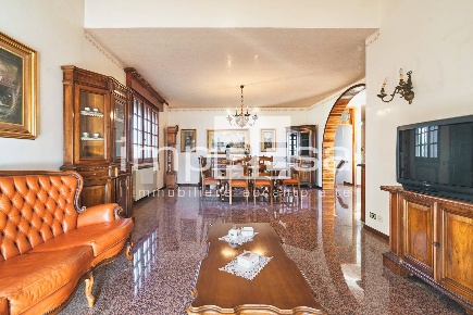 Foto Villa unifamiliare in via Padova, San Biagio di Callalta di 475 m²