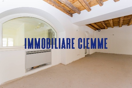 Foto Ufficio in CORSO MARTIRI DELLA LIBERAZIONE, Lecco Centro di 94 m²