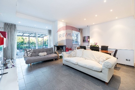 Foto Duplex in Via Acusilao, Roma Casal Palocco di 120 m² con 4 locali