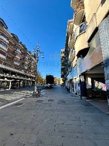 Foto Ufficio in Corso Vittorio Emanuele, Avellino di 60 m² con 2 locali