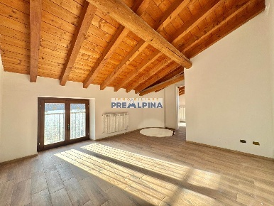 Foto Appartamento in Vicolo Merelli 5, Gandino Centro di 78 m² con 3 locali
