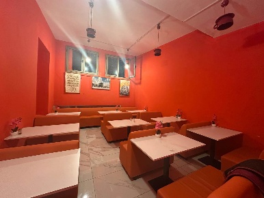 Foto Attività commerciale a Firenze Borgo Ognissanti - Il Prato di 130 m²