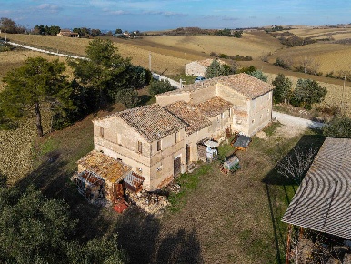 Foto Rustico in VIA GANGALIA ALTA 24, Jesi Borgo Minonna di 640 m²