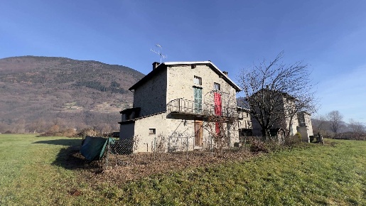 Foto Case semi ndipendenti in Tre Case, Berbenno di Valtellina di 61 m²