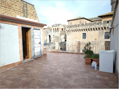 Foto Appartamento in Via G. Bruno 26, Fiano Romano di 60 m² con 3 locali