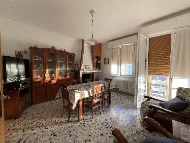 Foto Appartamento in Via Sportella Marini 14, Foligno di 125 m² in vendita