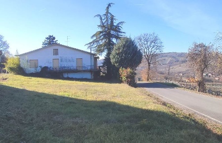 Foto Villa unifamiliare a Golferenzo di 256 m² con 7 locali in vendita