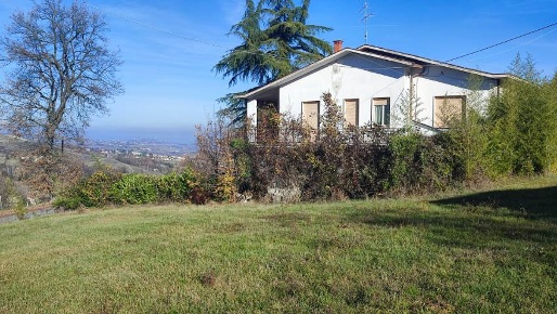 Foto Villa unifamiliare a Golferenzo di 256 m² con 7 locali in vendita