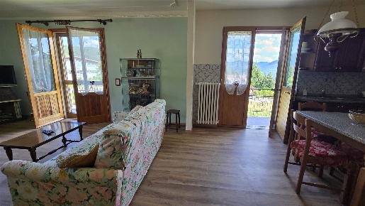 Foto Villa bifamiliare a Pievepelago di 110 m² con 5 locali in vendita