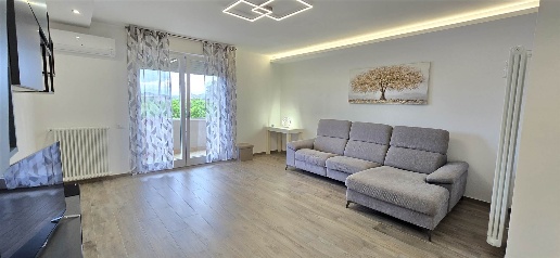 Foto Appartamento in ZONA CASSARELLO, Follonica di 110 m² con 5 locali