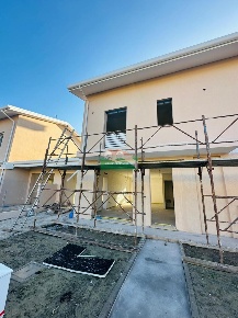 Foto Villa a schiera in Viale Galileo Galilei, Ravenna Alberti - Galilei