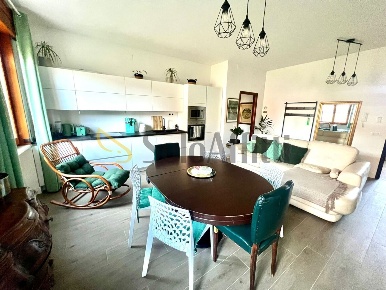 Foto Appartamento in Via Rovereto 16, Giulianova Centro di 95 m² in affitto