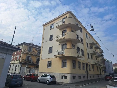 Foto Appartamento in Via Silvio Pellico 4, Vercelli Centro di 83 m²
