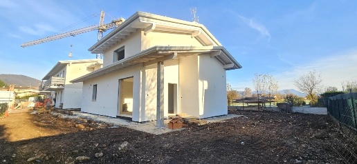 Foto Villa unifamiliare a Nuvolera Patuzza di 205 m² con 4 locali