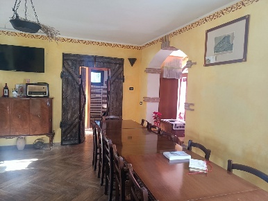 Foto Casale a Maiolo di 200 m² con 7 locali in vendita