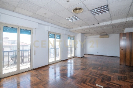 Foto Appartamento in Viale dei Platani, Ragusa di 199 m² con 6 locali
