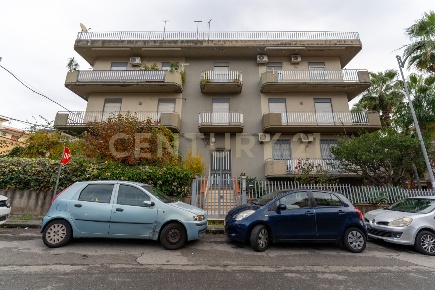 Foto Appartamento in Via Monsignor Salvatore Bella 2, Aci Catena Centro
