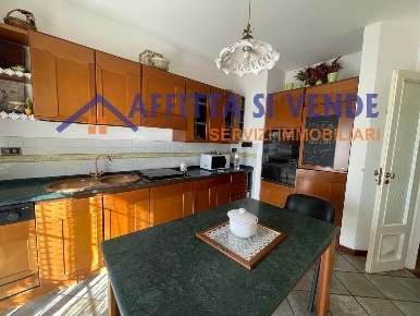 Foto Appartamento in Via Salvatore Nanna, Siracusa Mazzarrona di 135 m²