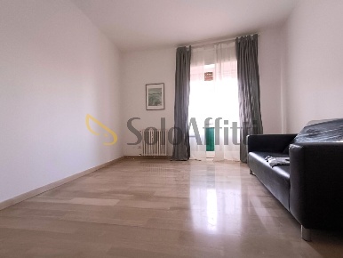 Foto Appartamento in Via Giacomo Matteotti, Parabiago Centro di 100 m²