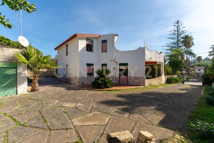 Foto Villa singola in Via del glicine, Augusta Costa Saracena Castelluccio