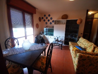 Foto Appartamento a Santo Stefano di Magra Centro di 90 m² con 4 locali