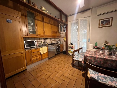 Foto Appartamento in Via del Barco, Firenze Novoli di 115 m² con 5 locali