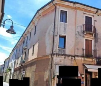 Foto Appartamento in Via A. Fusinato, Schio Centro di 206 m² con 7 locali