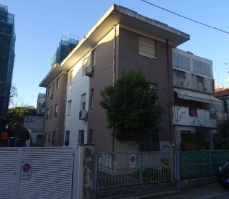Foto Appartamento in Viale Cormons, Rimini Marina Centro di 90 m² all'asta