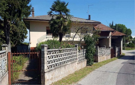 Foto Case indipendenti in Via Ca' Silvestre, Nanto di 405 m² con 14 locali