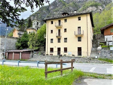 Foto Appartamento in località Vourry, Gaby di 75 m² con 3 locali in vendita