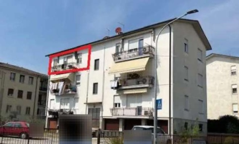 Foto Appartamento in Via San Rocco, Thiene Centro di 88 m² con 5 locali