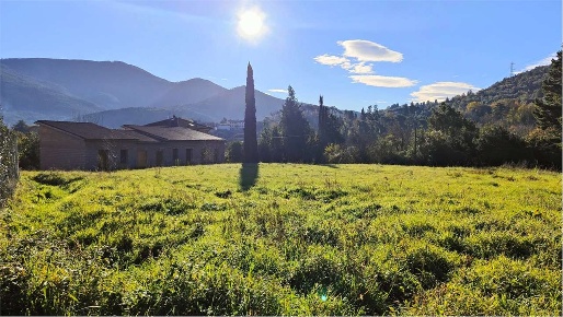 Foto Villa unifamiliare in Via Per Corte Racco, Lucca di 215 m² in vendita