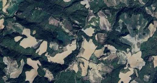 Foto Appartamento in Via Girfalco, Urbino di 114 m² con 5 locali all'asta