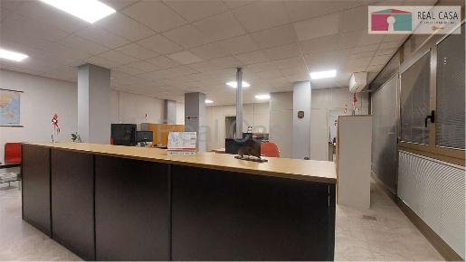 Foto Ufficio in Via Pietro Giardini  470, Modena San Faustino di 120 m²