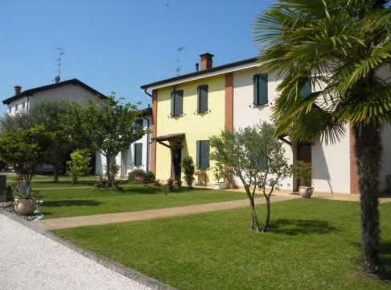 Foto Case indipendenti in Strada Pironda, Reggiolo Centro di 167 m²