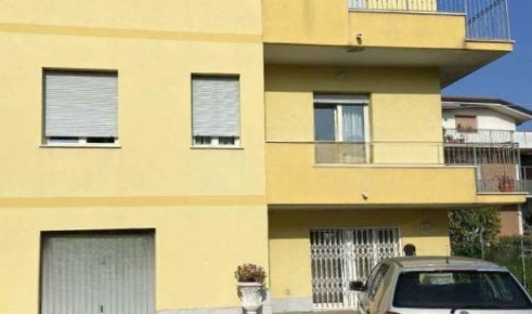 Foto Appartamento in Via Giuseppe Lipparini, Rimini Lagomaggio di 115 m²