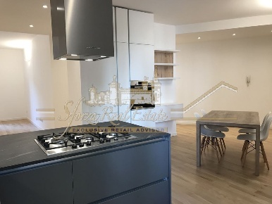 Foto Appartamento in Via Piero della Francesca, Milano Sempione di 110 m²