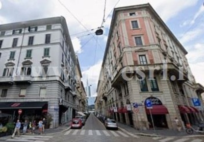 Foto Negozio in Via Marsala, Milano Moscova di 60 m² con 2 locali