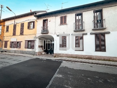 Foto Appartamento in via Novara, Cesano Maderno di 50 m² con 2 locali