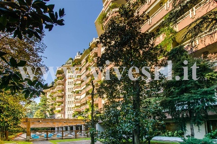 Foto Appartamento a Milano Gallaratese di 150 m² con 4 locali in vendita