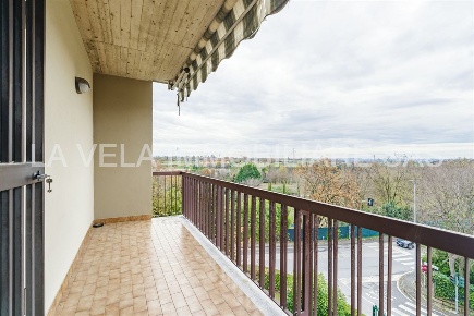 Foto Appartamento a Desenzano del Garda di 100 m² con 3 locali in vendita