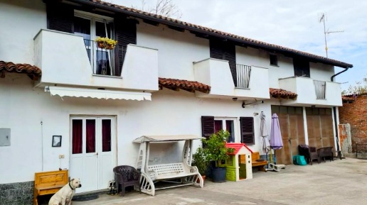 Foto Appartamento a Palestro Centro di 190 m² con 5 locali in vendita