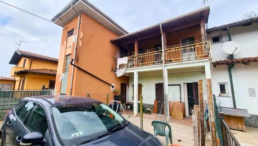 Foto Appartamento a Palestro Centro di 128 m² con 7 locali in vendita